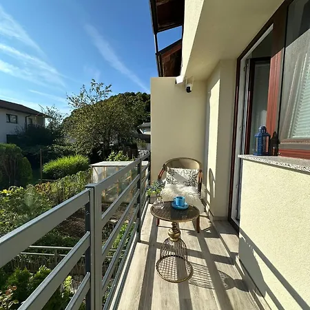 New Lunarglow 3-room With Free Parking *