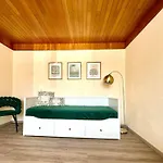 New Lunarglow 3-room With Free Parking Apartamento