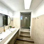 New Lunarglow 3-room With Free Parking Apartamento *