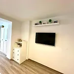 New Lunarglow 3-room With Free Parking Apartamento *