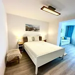 Apartamento New Lunarglow 3-room With Free Parking Liubliana