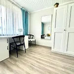 New Lunarglow 3-room With Free Parking Apartamento