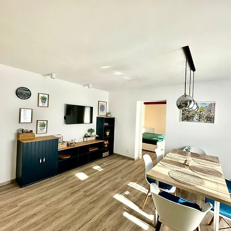 Apartmán New Lunarglow 3-room With Free Parking *