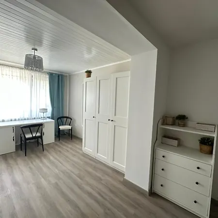 Apartmán New Lunarglow 3-room With Free Parking Lublaň