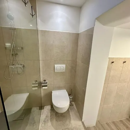 New Lunarglow 3-room With Free Parking Lägenhet