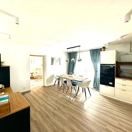 New Lunarglow 3-room With Free Parking *