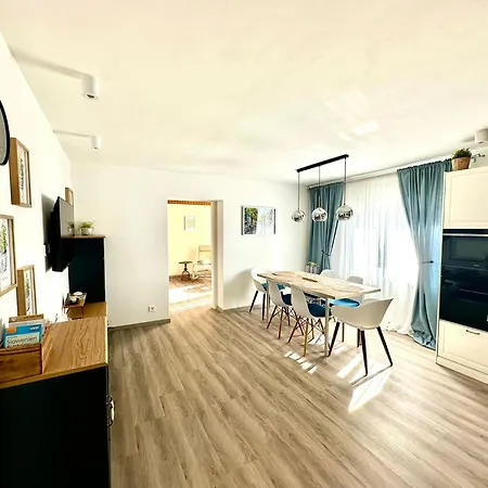 New Lunarglow 3-room With Free Parking Appartamento *