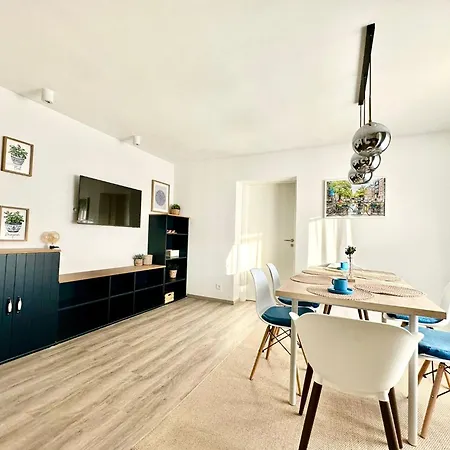 New Lunarglow 3-room With Free Parking * Lubiana