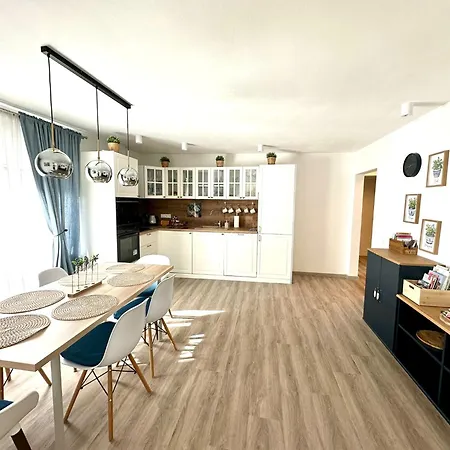 Appartamento New Lunarglow 3-room With Free Parking *