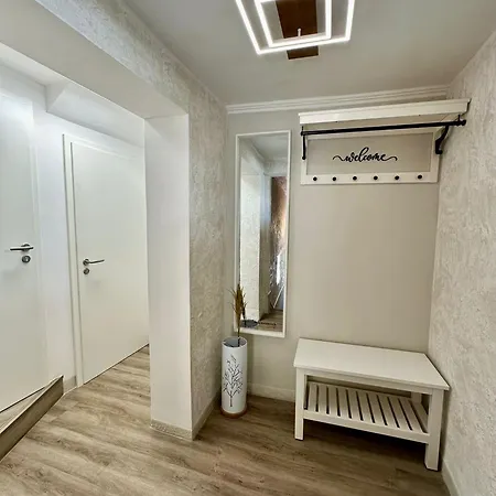 New Lunarglow 3-room With Free Parking Ljubljana