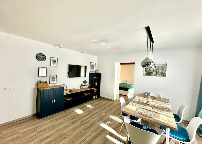 Apartamento New Lunarglow 3-room With Free Parking *