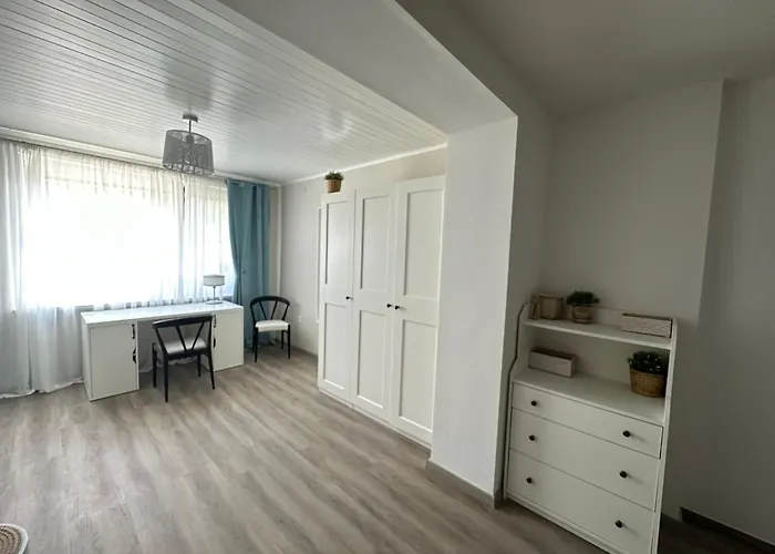 Apartmán New Lunarglow 3-room With Free Parking Lublaň