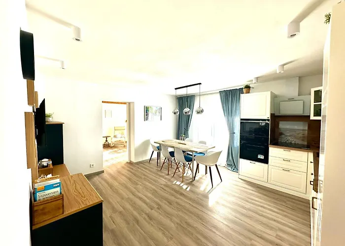 New Lunarglow 3-room With Free Parking *