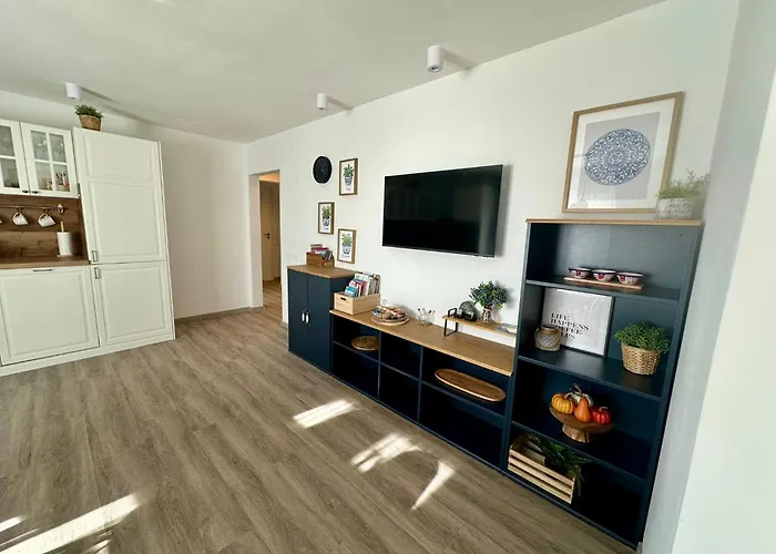 New Lunarglow 3-room With Free Parking