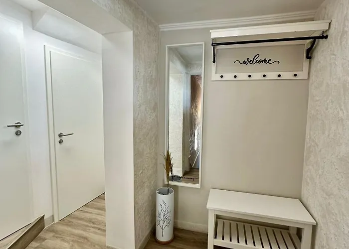 New Lunarglow 3-room With Free Parking Liubliana