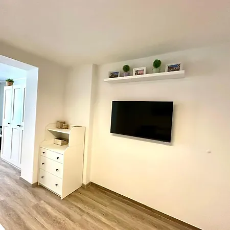 New Lunarglow 3-room With Free Parking דירה *