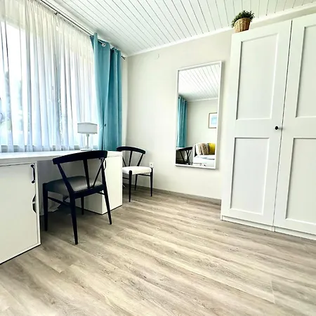 New Lunarglow 3-room With Free Parking דירה