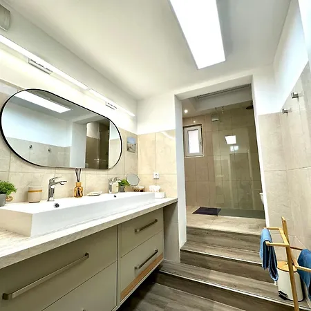 New Lunarglow 3-room With Free Parking דירה לובליאנה