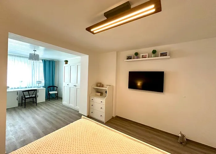 Apartament New Lunarglow 3-room With Free Parking Lublana